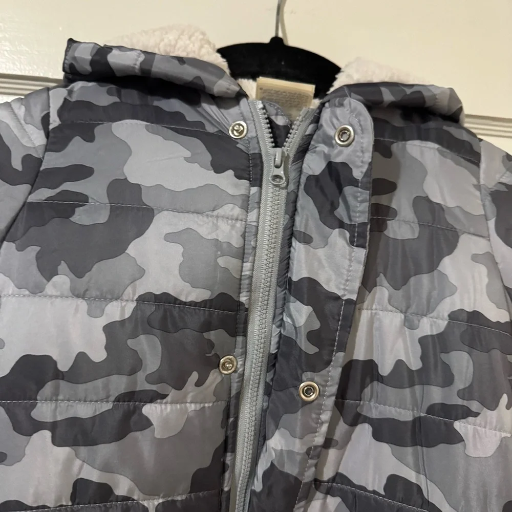 H&M Kids Camo One Piece Snowsuit - Picture 4 of 7